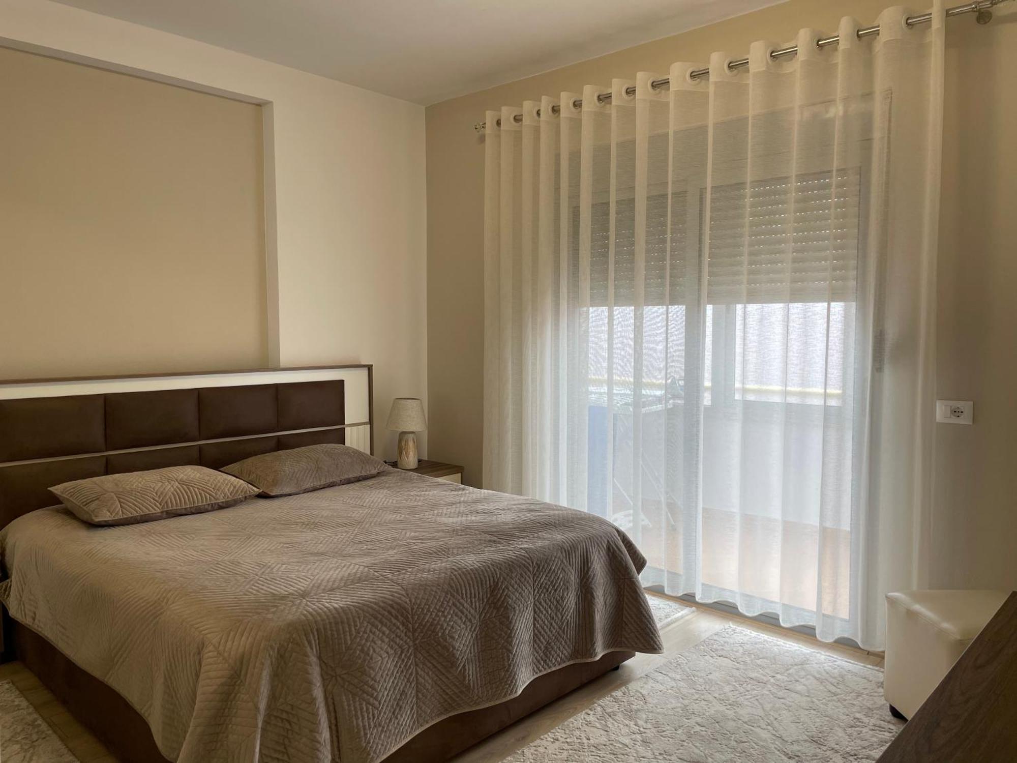 Adra'S Apartment Shkoder Bagian luar foto