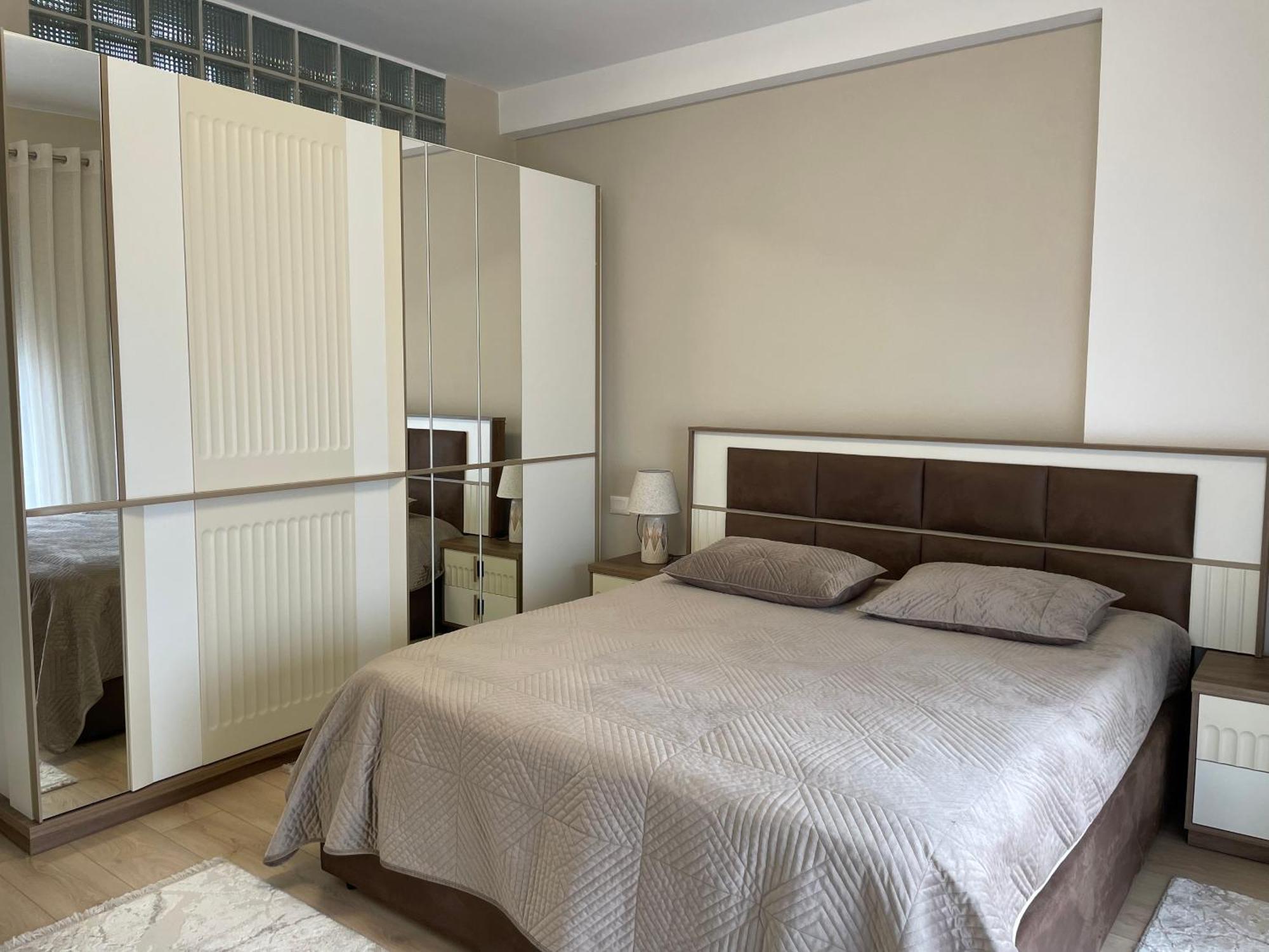 Adra'S Apartment Shkoder Bagian luar foto