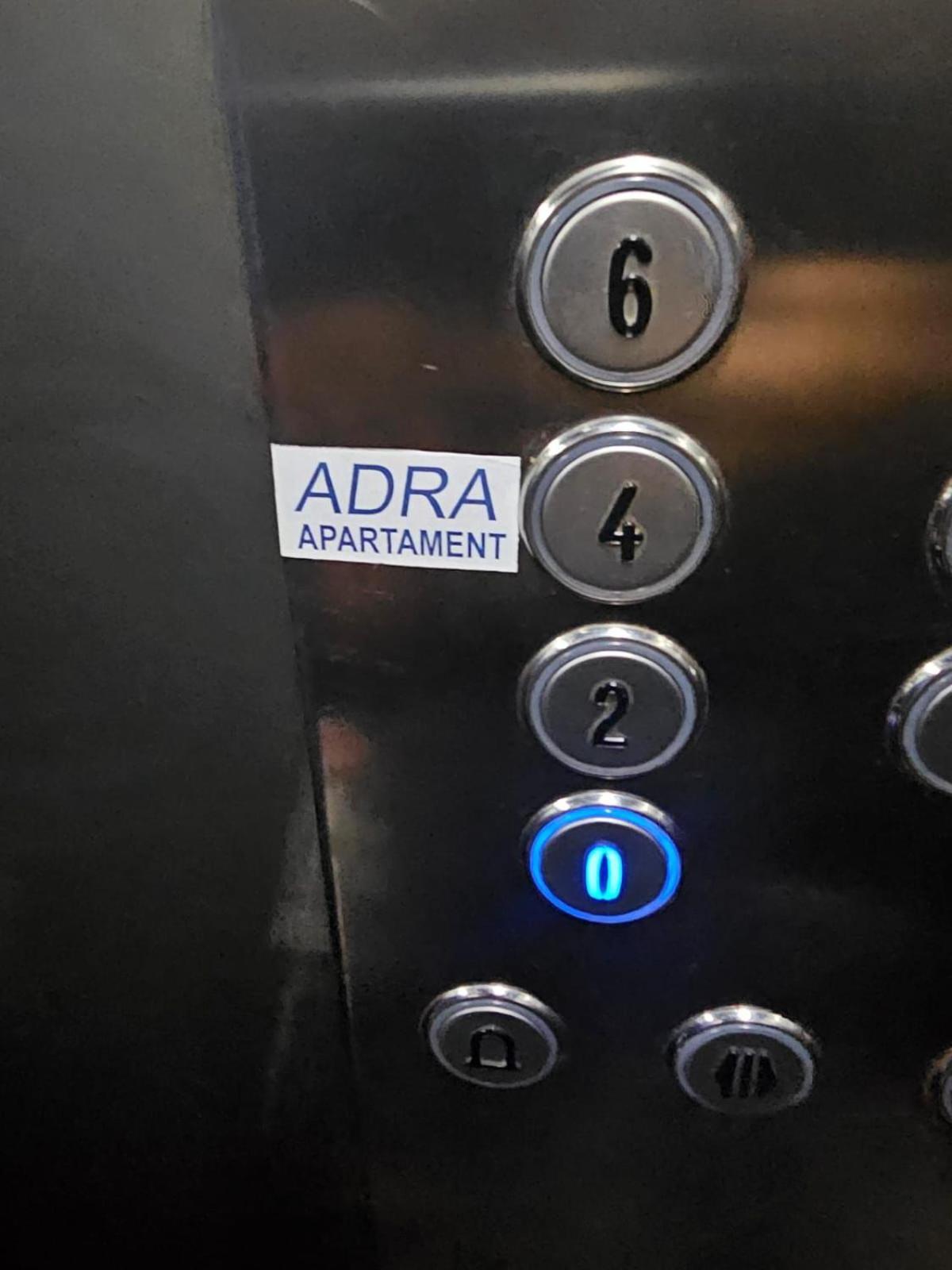 Adra'S Apartment Shkoder Bagian luar foto